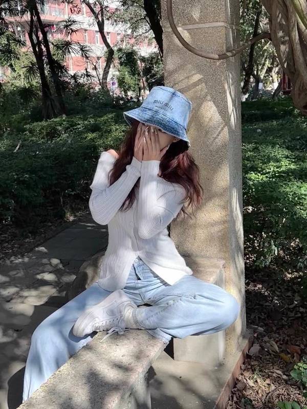 Miu Miu Hat MUH00135-3 Miu Miu Hat MUH00135-3